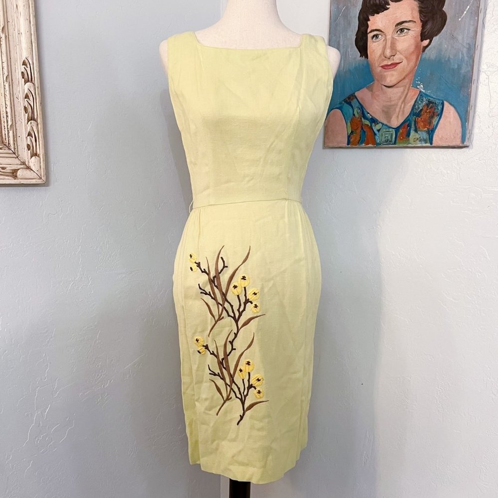 1960s Vintage Floral Hand Embroidered Sleeveless Wiggle Dress